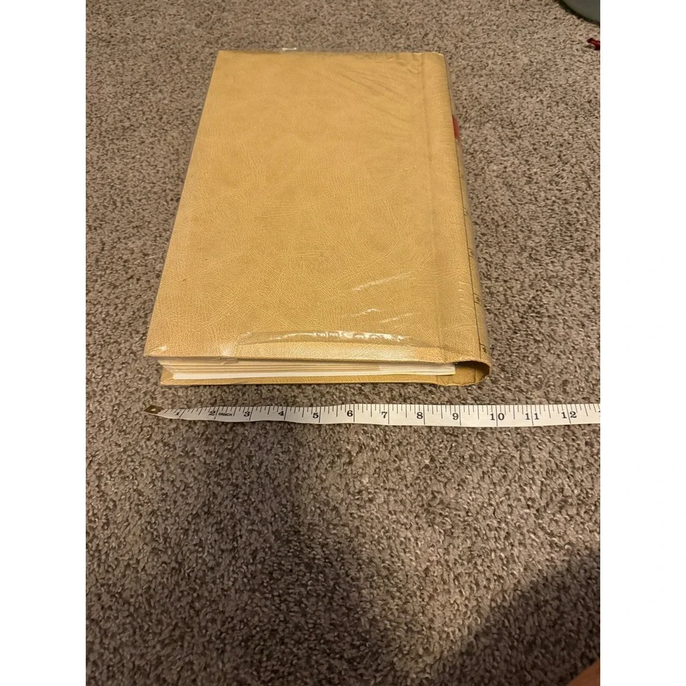 Pioneer Photo Album BDP-35 Tan Gold Vinyl Holds 300 4x6 Photos Bi-Directional